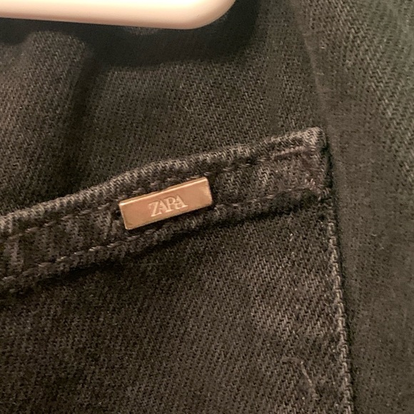 Zara Bagging Jeans with Ruffle Waist - Picture 3 of 5